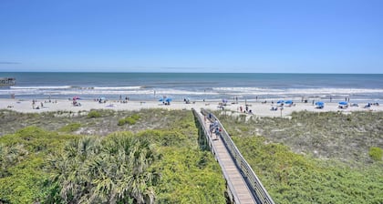 Beachfront Isle of Palms Condo w/ Balcony & Pool!