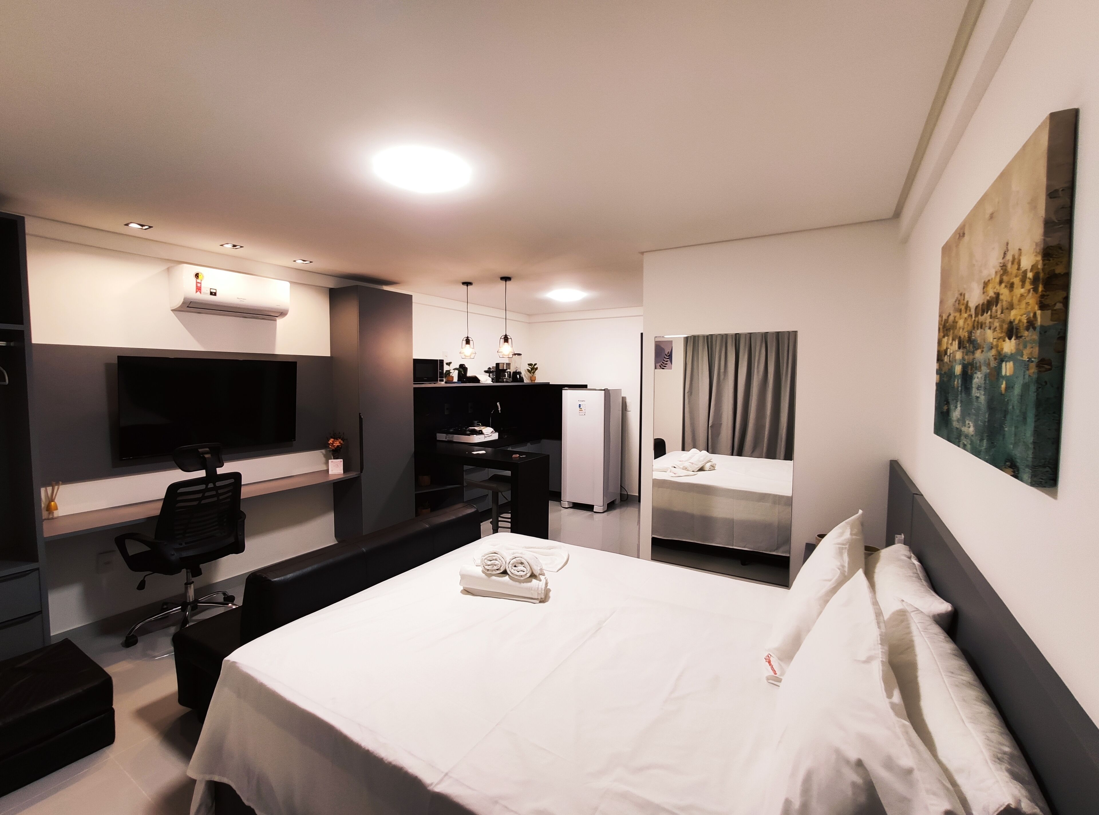 Comfort-huoneisto | Ylelliset vuodevaatteet, yksilöllisesti sisustettu