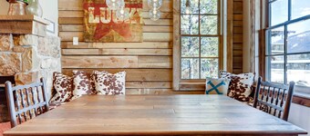 2 Blocks To Grand Lake: Downtown Western Cabin!