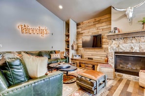 House (3 Bedrooms) | Interior - 2 Blocks To Grand Lake: Downtown Western Cabin! (Grand Lake)