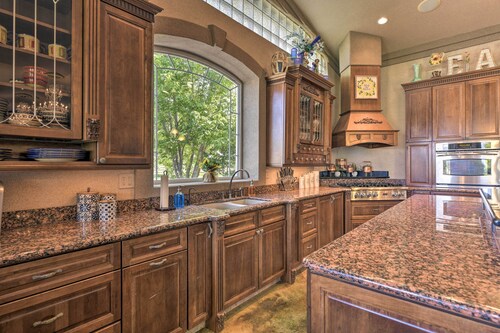 Flawless Durango Home w/ Theater + Pool Table