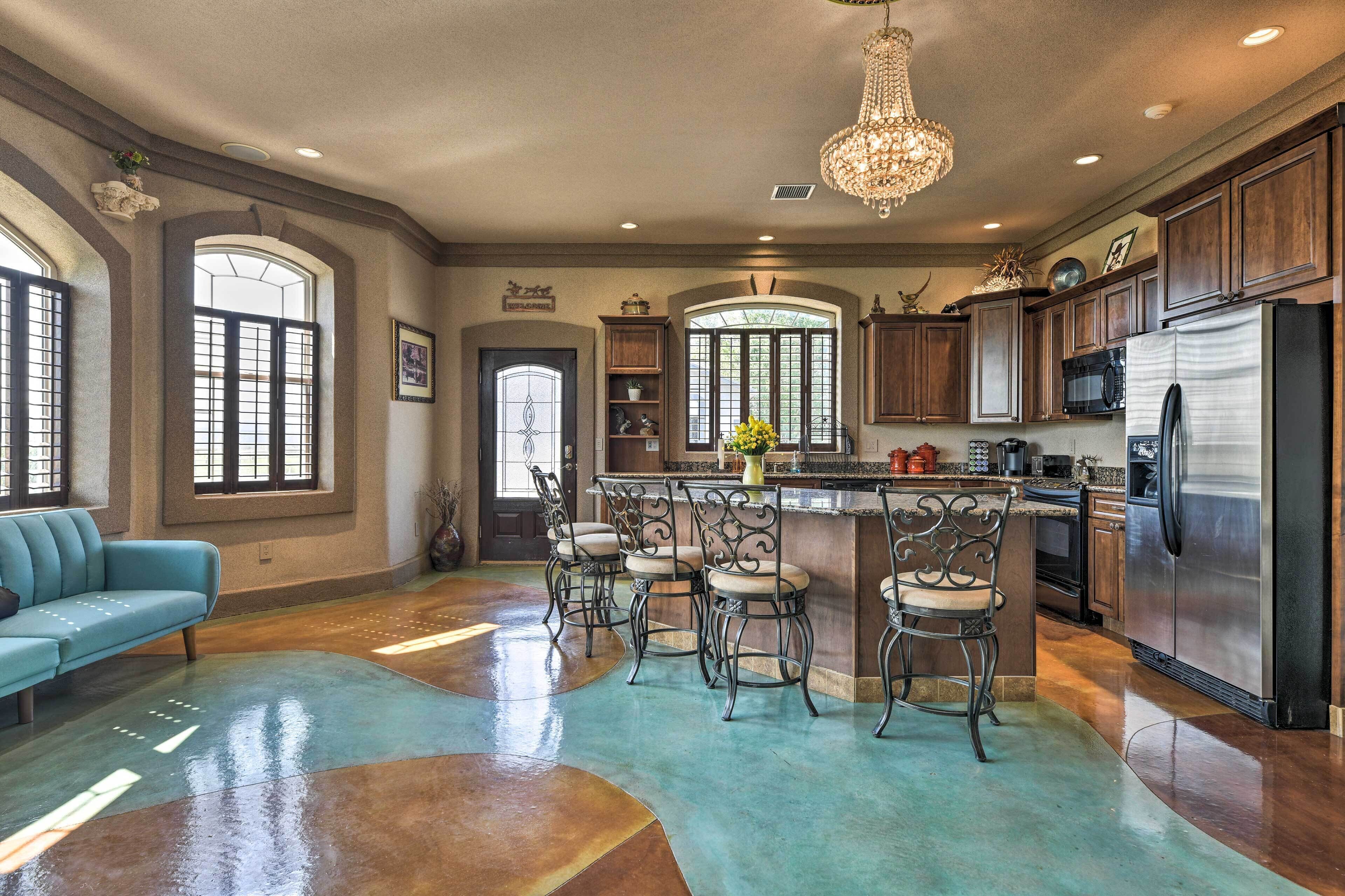 المنشأة من الداخل