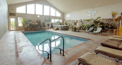 Flawless Durango Home w/ Theater + Pool Table