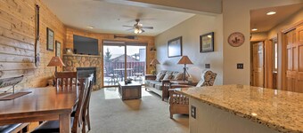 ภูเขา แกรนด์เลค คอนโด พร้อม ชานบ้าน!