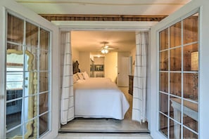 Interior - Charming Port Charlotte Home w/ Lanai & Pool! (Port Charlotte)