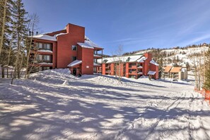 Interior - Ski-in/ski-out Resort Condo in Brian Head! (Brian Head)