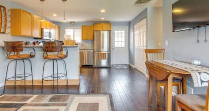 12 Mi to Denver: Golden Vacation Rental!