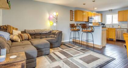 12 Mi to Denver: Golden Vacation Rental!
