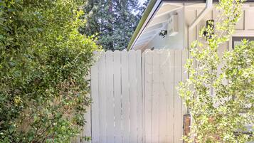 Apartment (0 Bedroom) | Interior