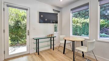 Apartment (0 Bedroom) | Interior