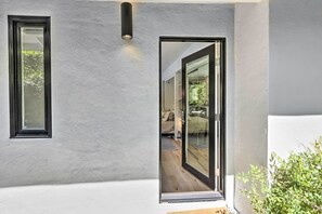 Apartment (0 Bedroom) | Interior