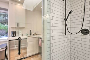 Apartment (0 Bedroom) | Interior