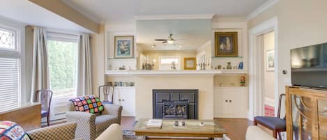 House (3 Bedrooms) | Living area | TV, fireplace