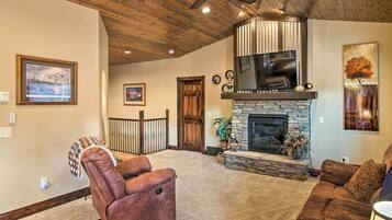 House (5 Bedrooms) | Interior