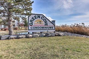 Apartment (1 Bedroom) | Interior - Quaint Couple's Escape: Pool, Near Lake Erie! (Oak Harbor)