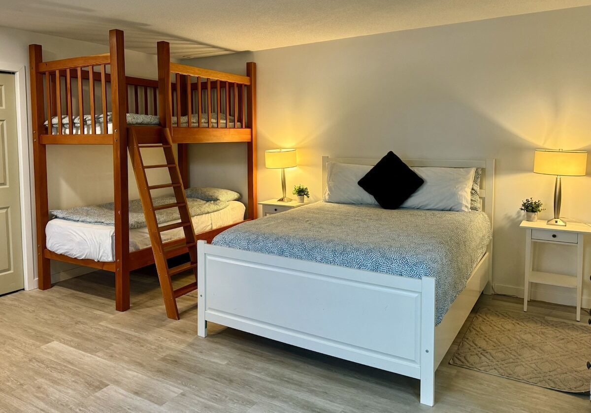 1 bedroom, iron/ironing board, travel cot, WiFi