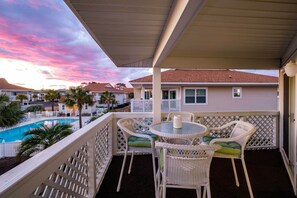 Apartment (2 Bedrooms) | Interior - < 1 Mi to Ocean: North Myrtle Beach Condo (North Myrtle Beach)