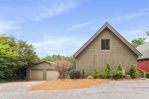 House (3 Bedrooms) | Interior - Lakefront Keowee Home w/ Dock, 14 Mi to Clemson (Seneca)