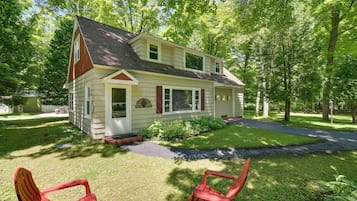 Apartment (2 Bedrooms) | Front of property