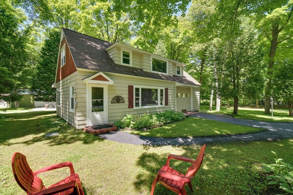 Front of property - 'the Carriage House:' Walk to Peninsula State Park (Ephraim)