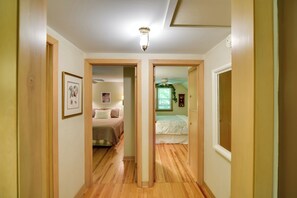 Interior - 'the Carriage House:' Walk to Peninsula State Park (Ephraim)