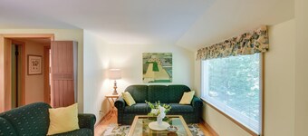 'the Carriage House:' Walk to Peninsula State Park