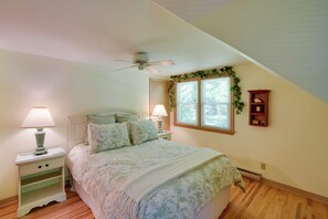 Apartment (2 Bedrooms) | Interior - 'the Carriage House:' Walk to Peninsula State Park (Ephraim)