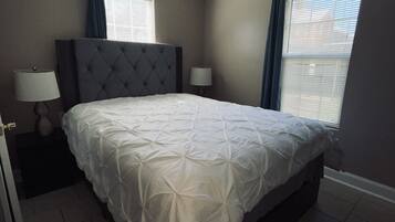 2 chambres, fer et planche à repasser, Wi-Fi gratuit, draps fournis