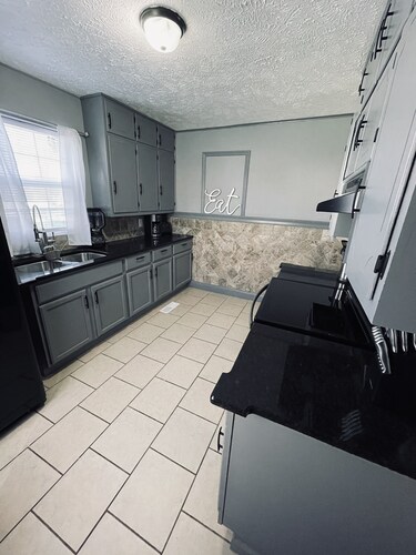 Hidden Gem Downtown Florence - Near UNA