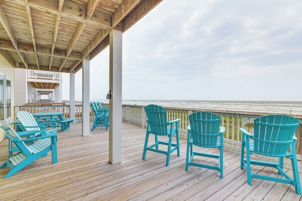 Interior - 2 Decks, Patio & Views: Beachfront Texas Retreat (Freeport)