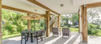 Seabrook Getaway w/ Balconies & Bay Views!