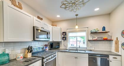 Family-friendly Glens Falls Home w/ Sun Porch
