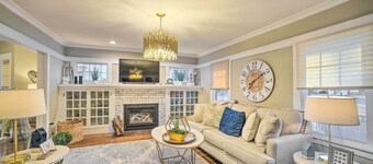 Family-friendly Glens Falls Home w/ Sun Porch