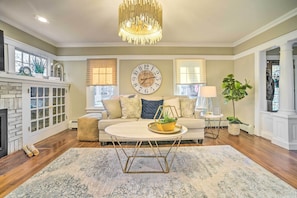 House (3 Bedrooms) | Interior