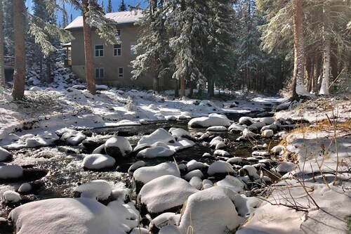 3 Mi to Winter Park Resort: Cozy Ski Condo