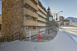 Apartment (2 Bedrooms) | Interior - Updated Condo: Walk to Vail Village & Ski Shuttle! (Vail)