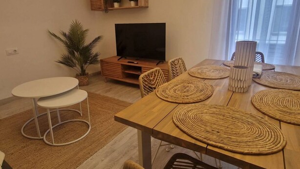 Dining - 102B Poniente Mágico by R2R Consulting (Gijón)