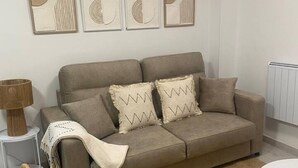Living area - 102B Poniente Mágico by R2R Consulting (Gijón)