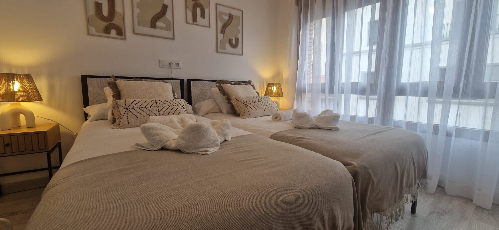 2 soverom, strykejern/-brett, wi-fi (inkludert) og sengetøy