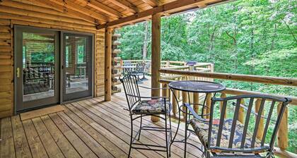Quiet Cabin w/ Hot Tub ~ 15 Mi to State Parks!