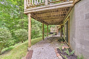 Terrace/patio - Quiet Cabin w/ Hot Tub ~ 15 Mi to State Parks! (Logan)