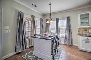 House (Multiple Bedrooms) | Interior