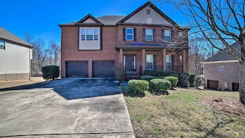 House (Multiple Bedrooms) | Front of property