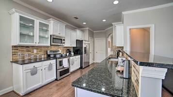 ุงูู
ูุดุฃุฉ ู
ู ุงูุฏุงุฎู