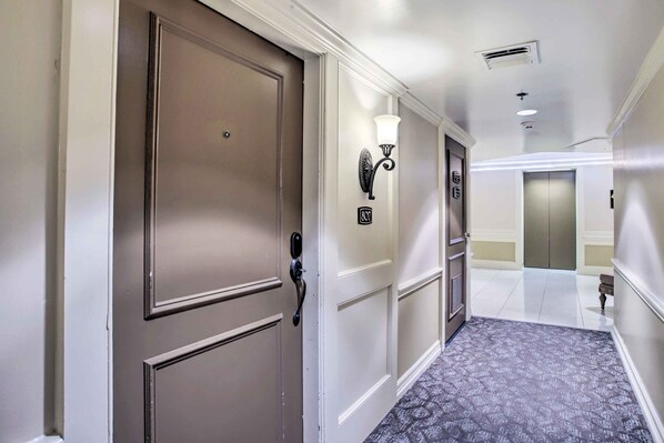 Apartment (1 Bedroom) | Interior - Gorgeous Houston Condo ~ 8 Mi to Downtown! (Houston)