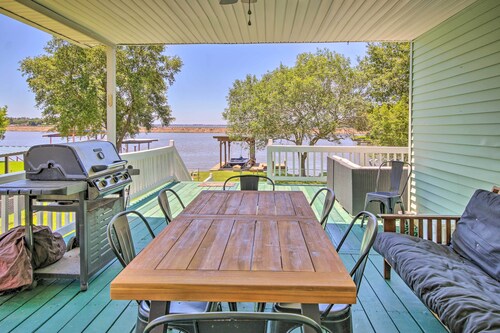 Waterfront Onalaska Retreat w/ Private Dock!