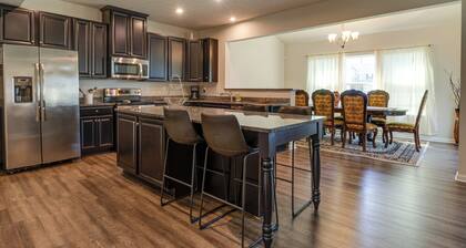 Spacious Home w/ Fireplace - Near Golf!