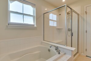 Casa (4 Bedrooms) | Banheiro | Chuveiro 