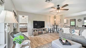 House (3 Bedrooms) | Interior