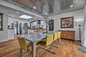 Interior - Fredericksburg Getaway w/ Covered Deck & Fire Pit! (Fredericksburg)
